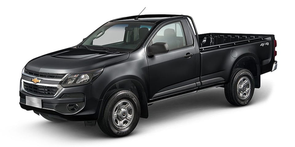 Chevrolet S10 Cabina Simple - Exterior negro de tu pick up